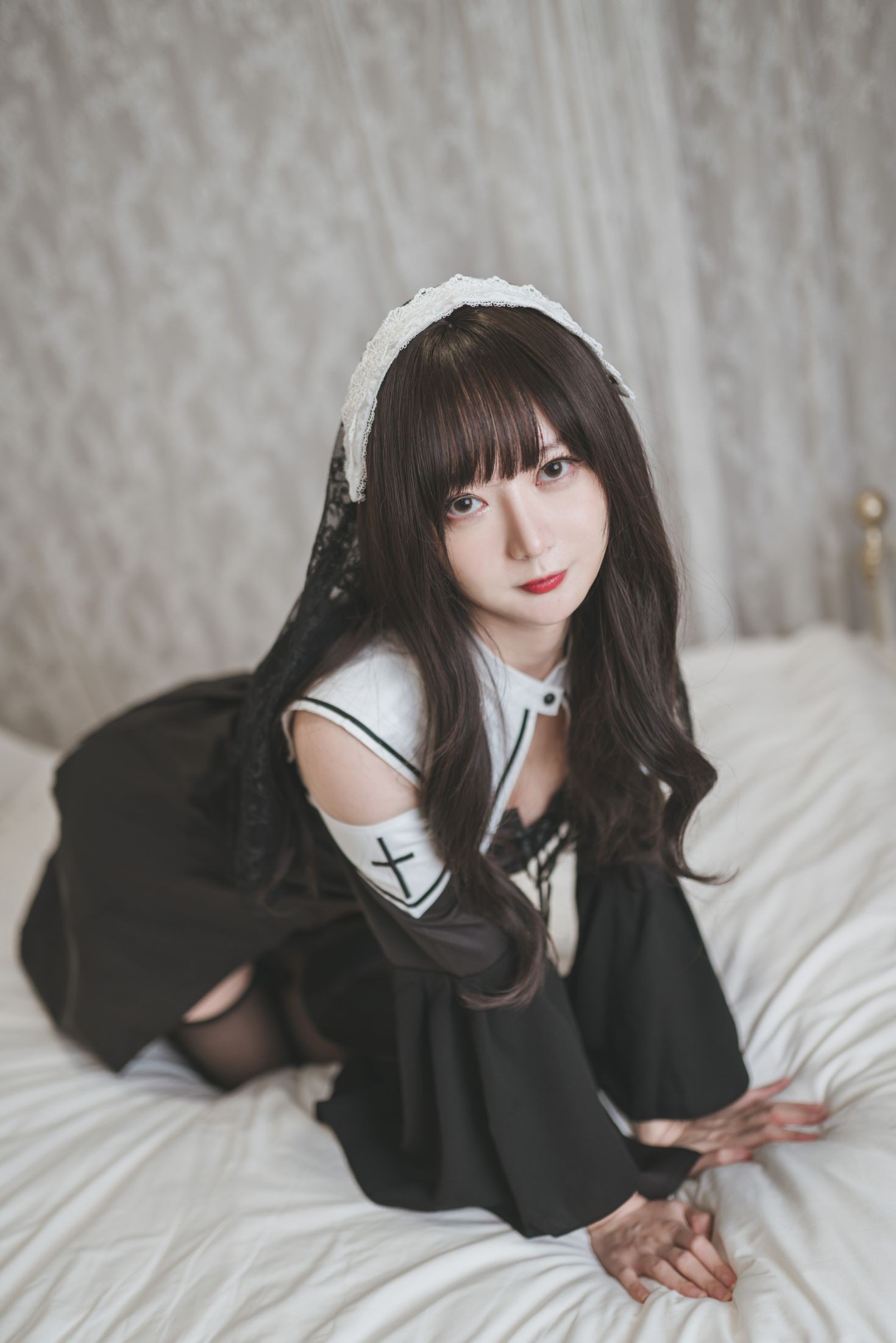 51酱-Cosplay黑丝修女-第3张图片-十六楼